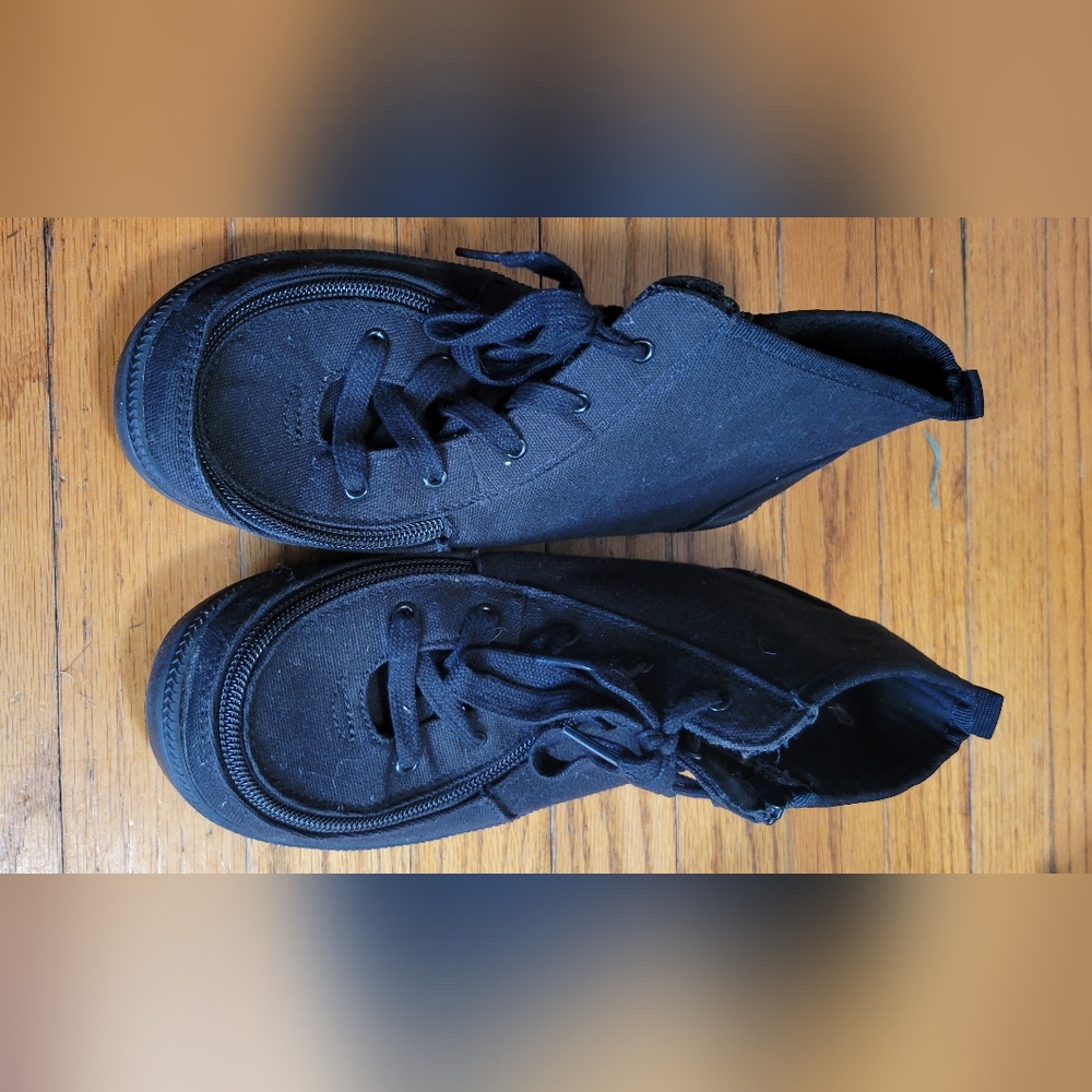 Billy Goat Youth 5 Black Canvas Zip Around Closure High Top Sneakers